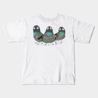 Cute three pigeon Kids T-Shirt